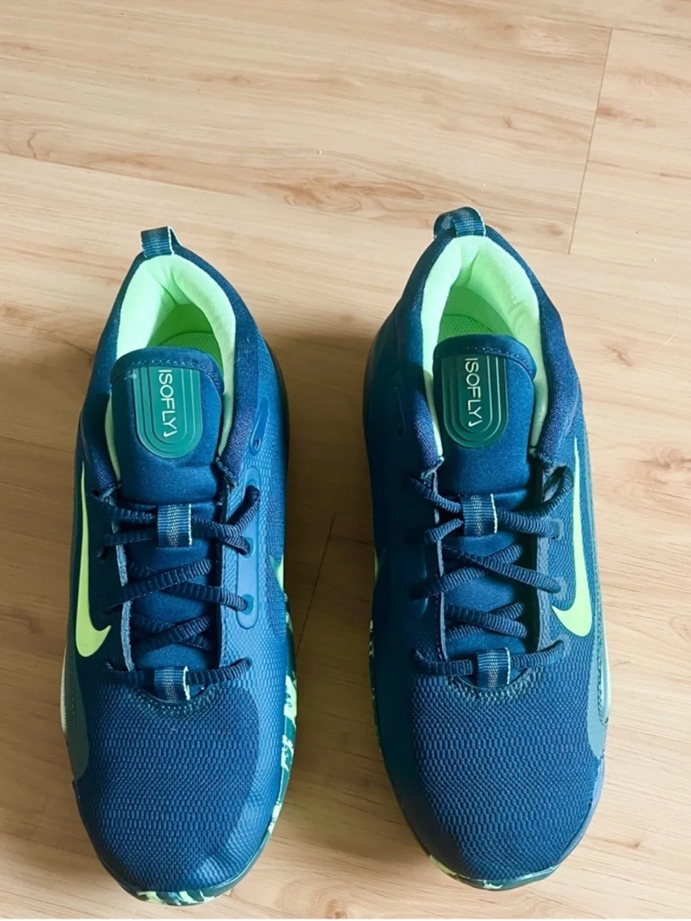 Nike Isofly GS Navy Blue Green Kid Size 6.5Y or 8 Womens Sneakers Shoes